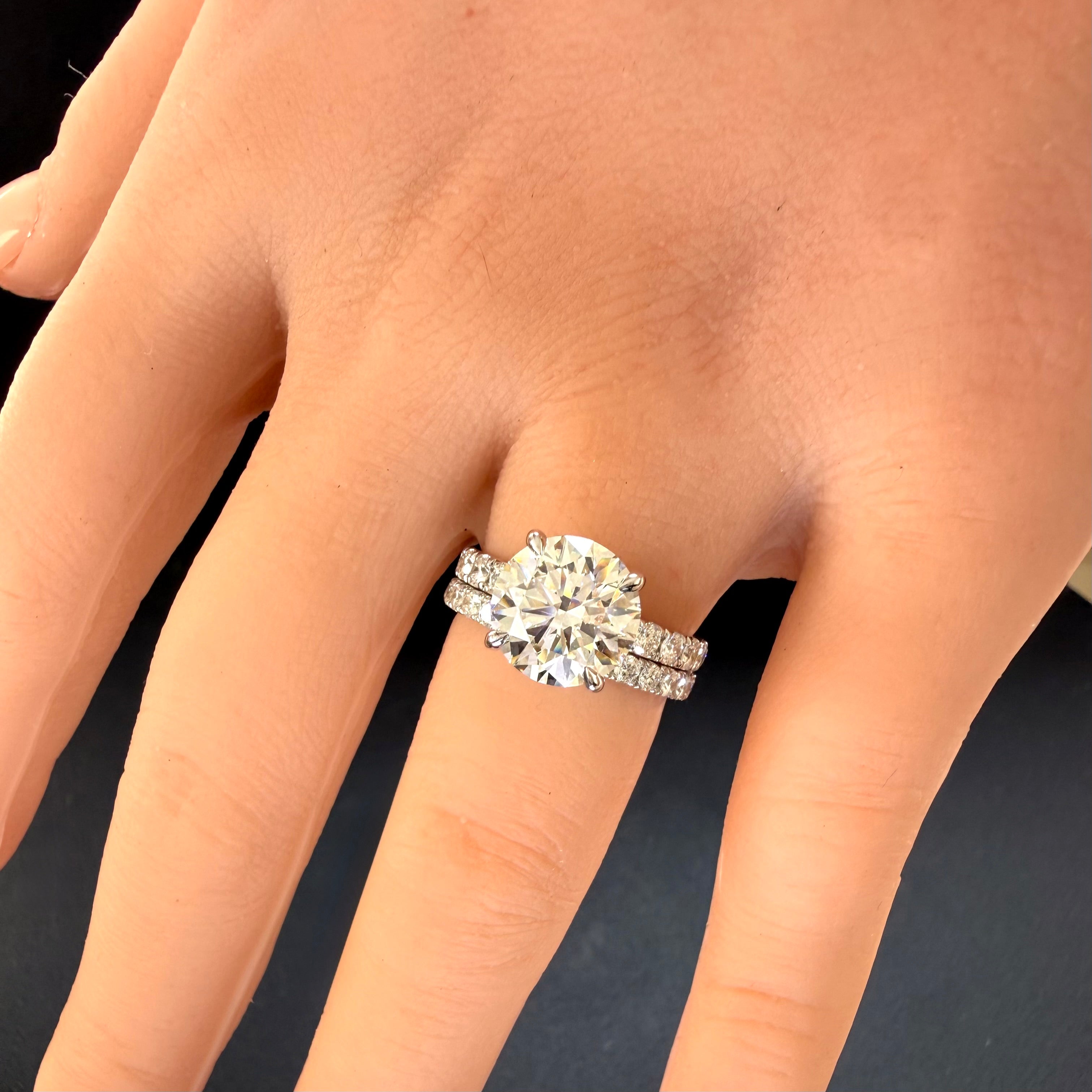 Round Lab Grown Diamond Engagement Ring | 3ct IGI Certified | 14K White Gold