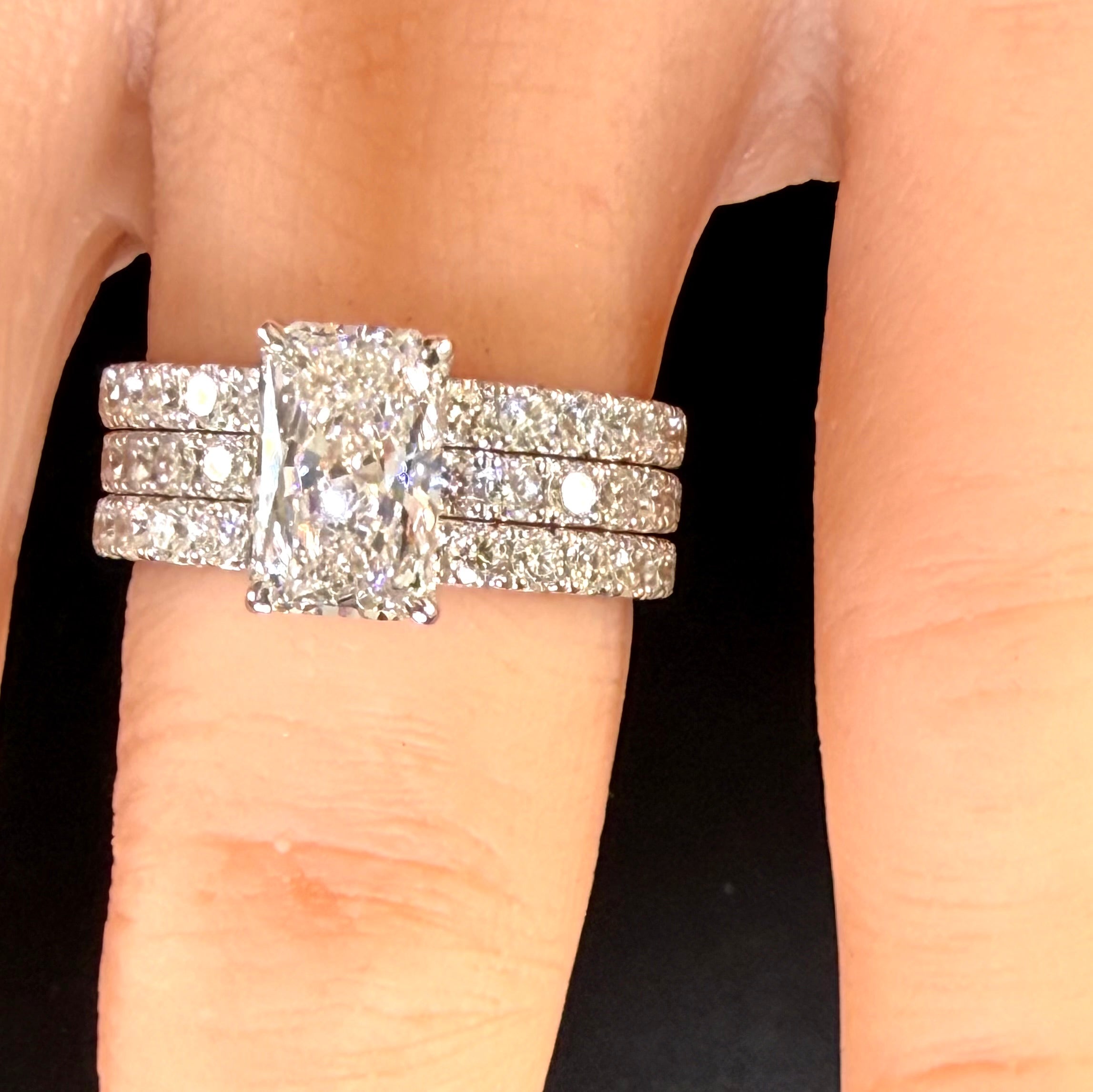 1.5ct Radiant Lab Diamond Pavé Engagement Ring in 14K White Gold D/VS1 IGI Certified