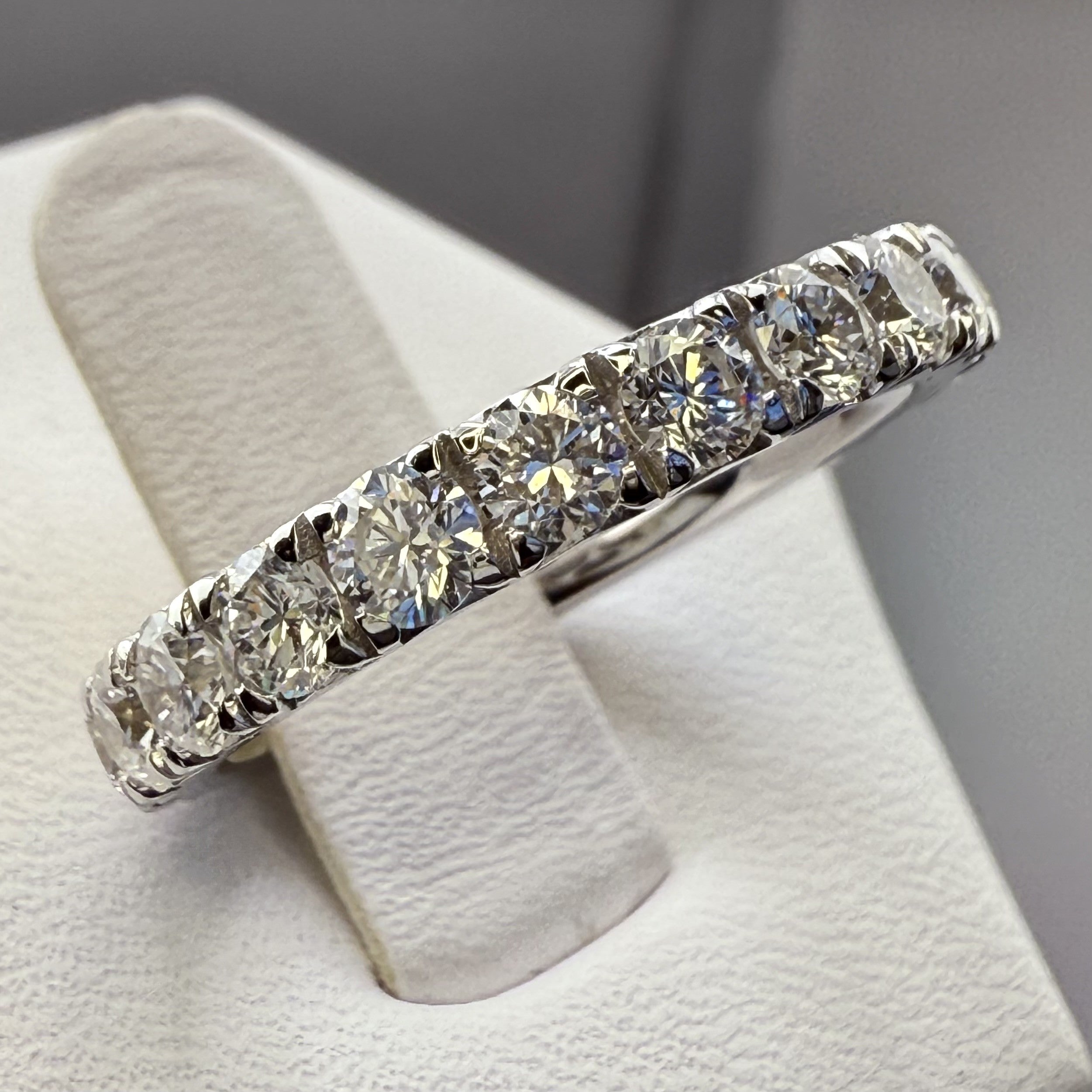 Round Diamond French Pavé Wedding Band | 1.75cttw | 14K White Gold 3mm