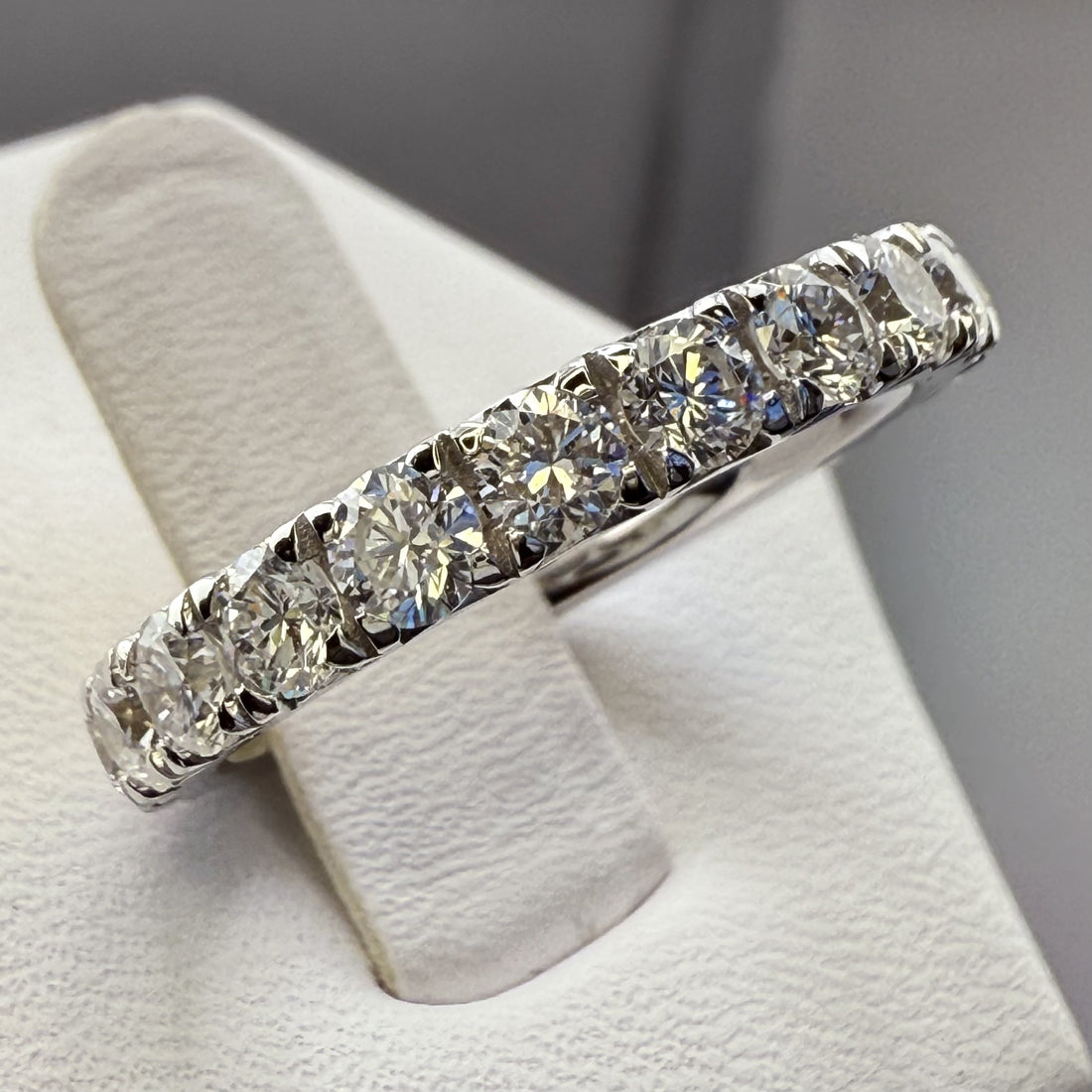 Round Diamond French Pavé Wedding Band | 1.75cttw | 14K White Gold 3mm