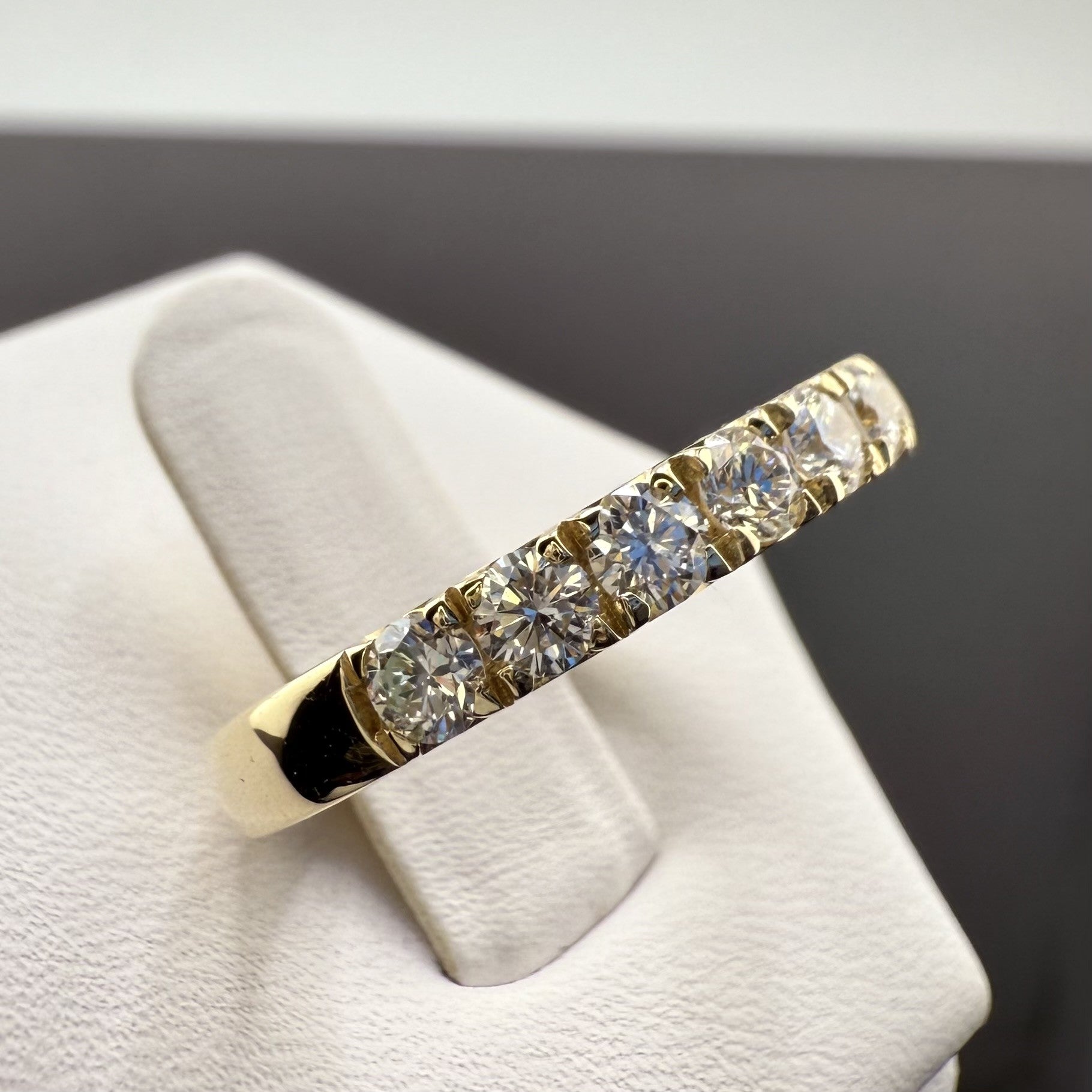 Round Diamond French Pavé Wedding Band | 1.75cttw | 14K Yellow Gold 3mm