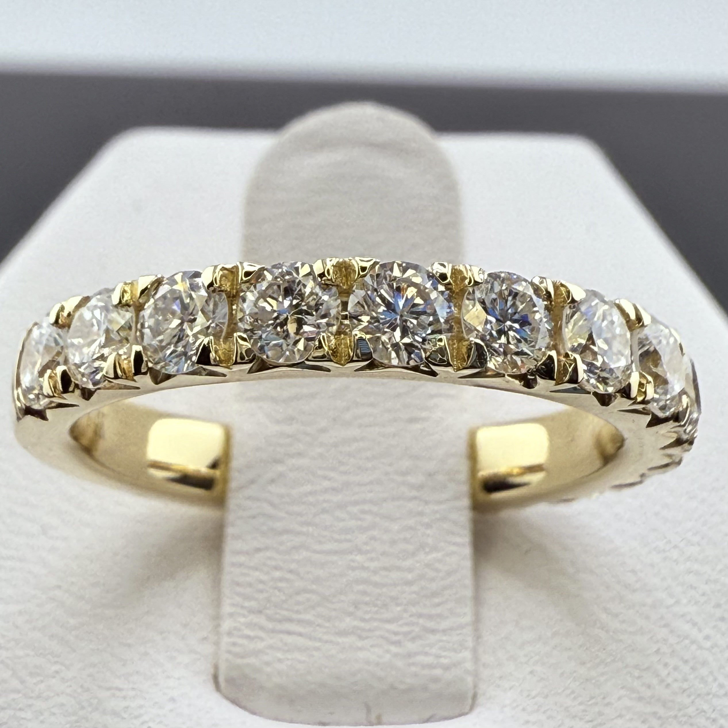 Round Diamond French Pavé Wedding Band | 1.75cttw | 14K Yellow Gold 3mm