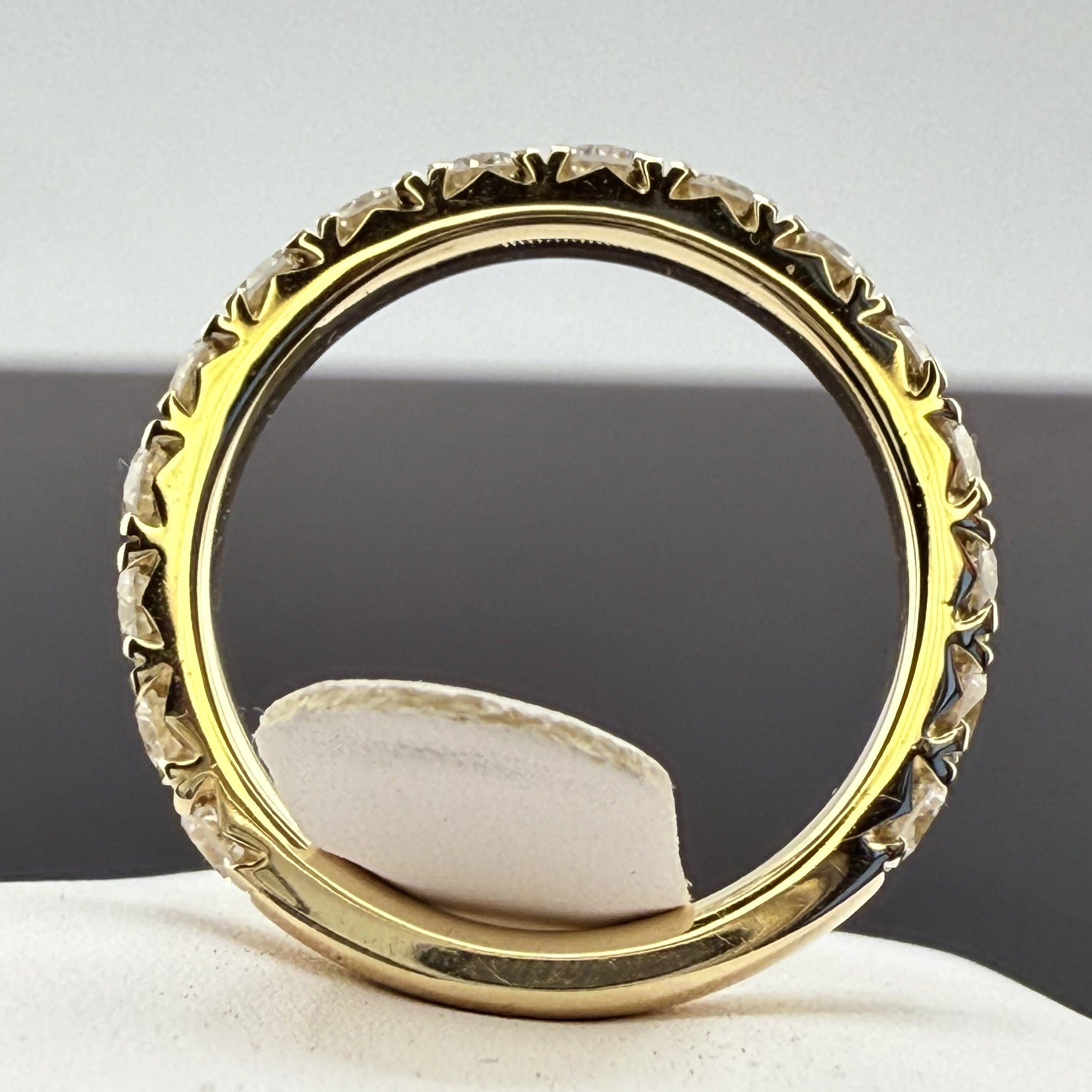 Round Diamond French Pavé Wedding Band | 1.75cttw | 14K Yellow Gold 3mm