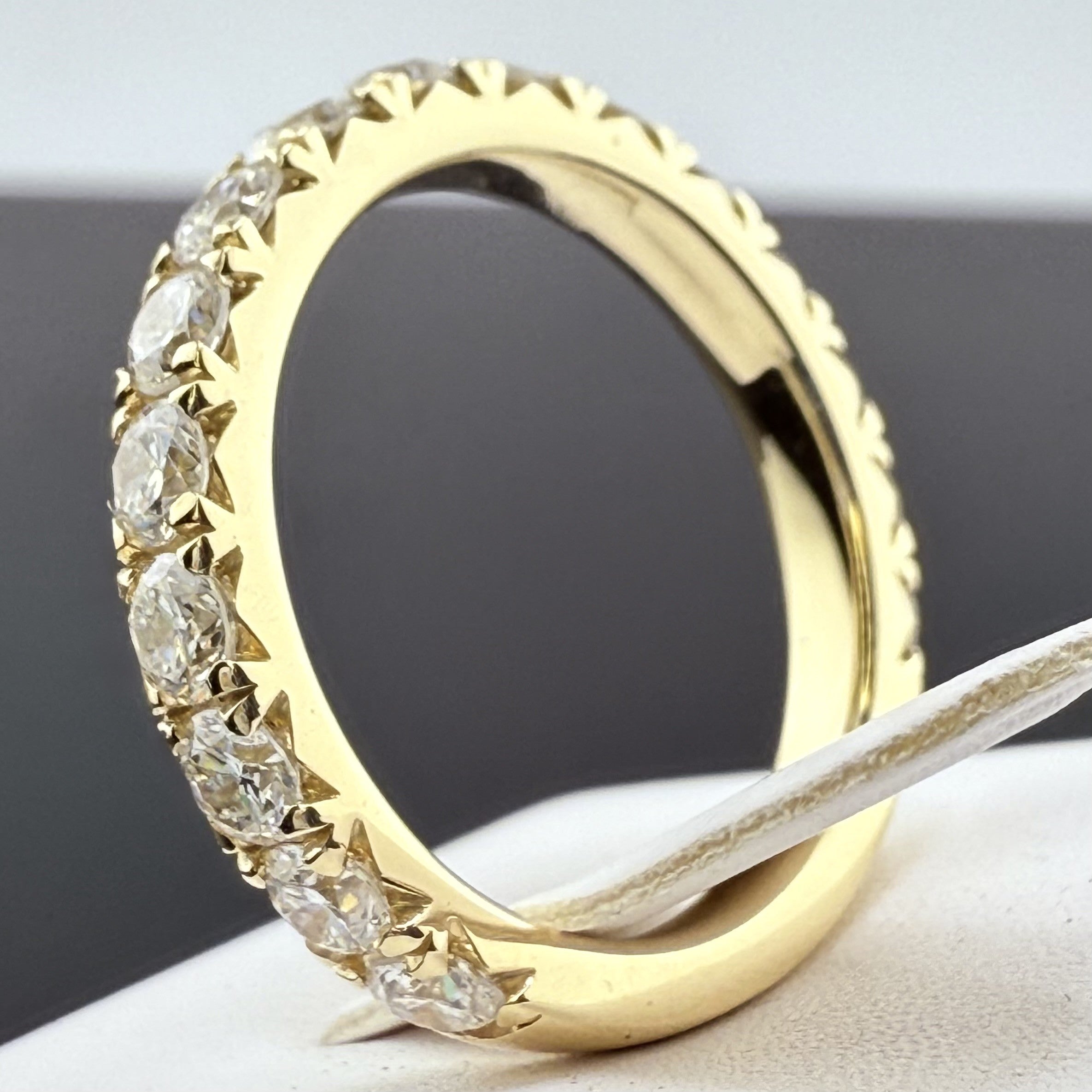 Round Diamond French Pavé Wedding Band | 1.75cttw | 14K Yellow Gold 3mm