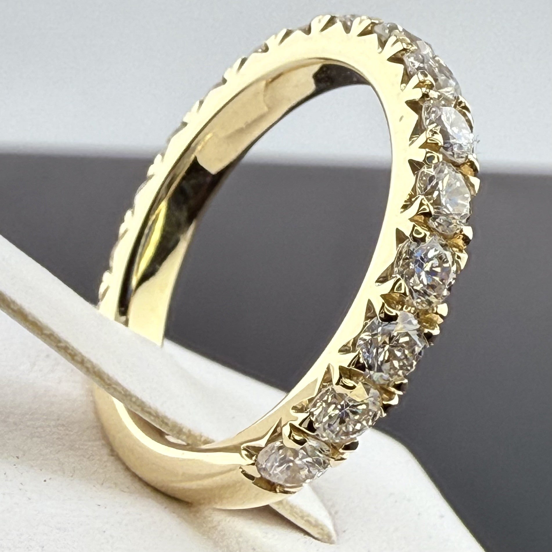 Round Diamond French Pavé Wedding Band | 1.75cttw | 14K Yellow Gold 3mm