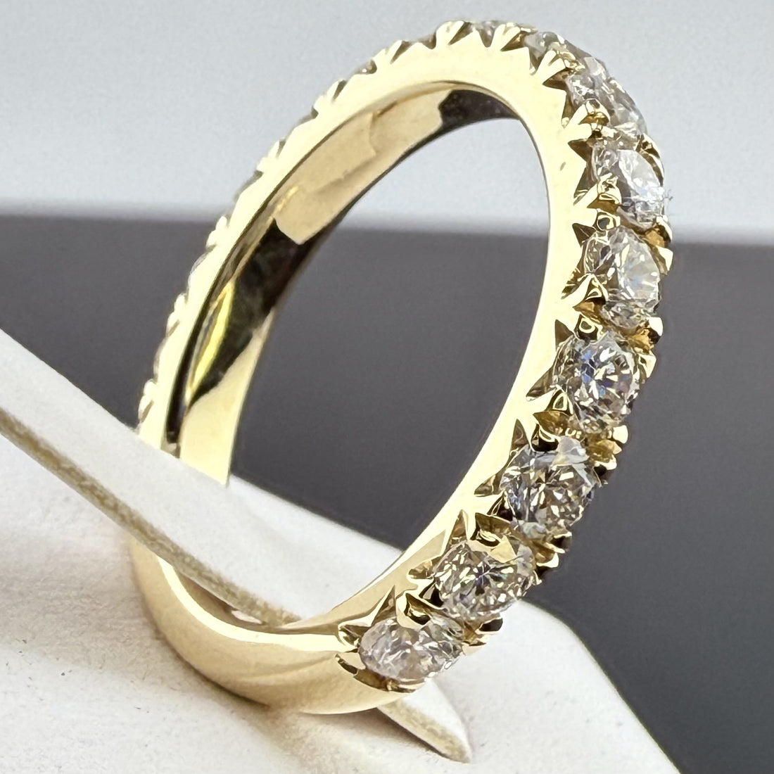 Round Diamond French Pavé Wedding Band | 1.75cttw | 14K Yellow Gold 3mm