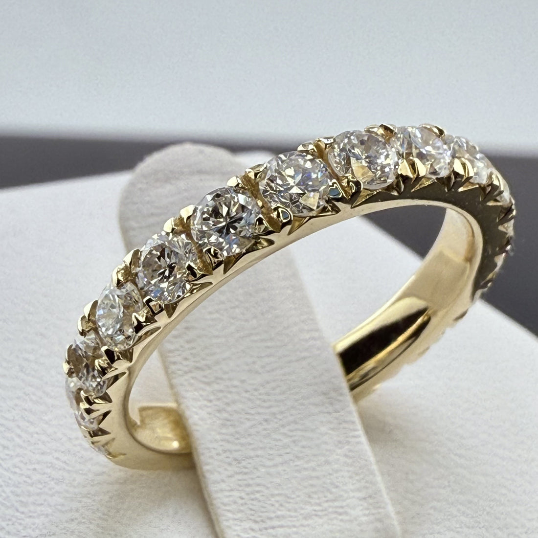 Round Diamond French Pavé Wedding Band | 1.75cttw | 14K Yellow Gold 3mm