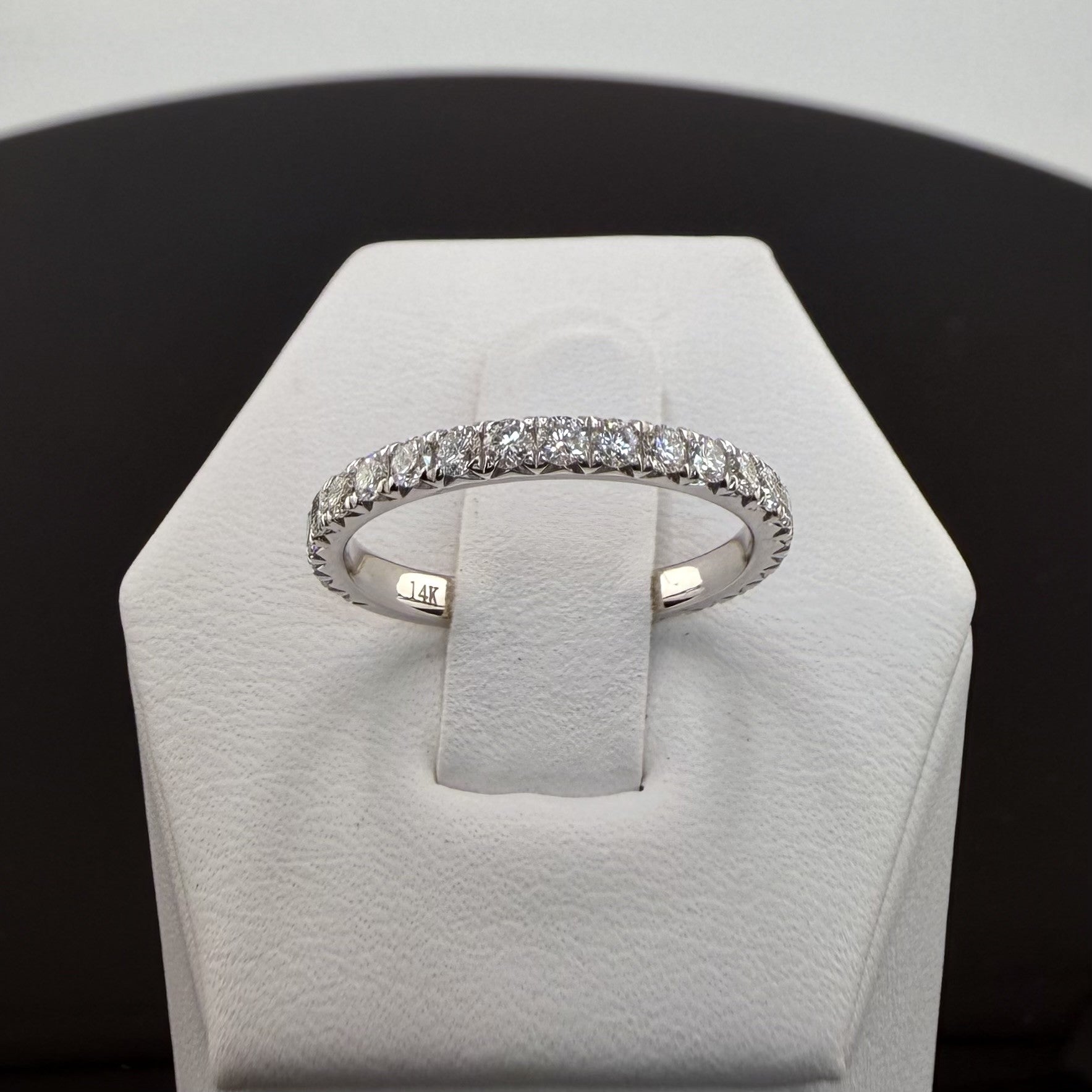 Round Diamond Pavé Wedding Band | .8cttw | 14K White Gold 2mm