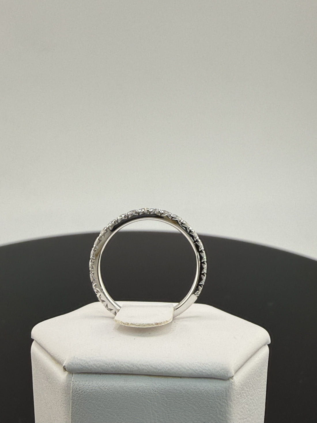 Round Diamond Pavé Wedding Band | .8cttw | 14K White Gold 2mm