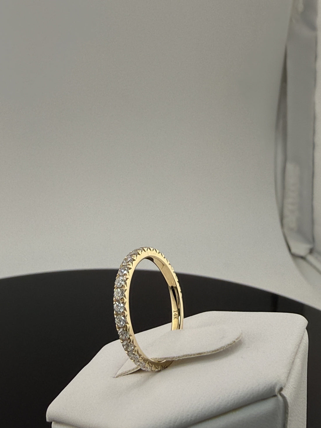 Round Diamond Pavé Wedding Band | .8cttw | 14K Yellow Gold 2mm