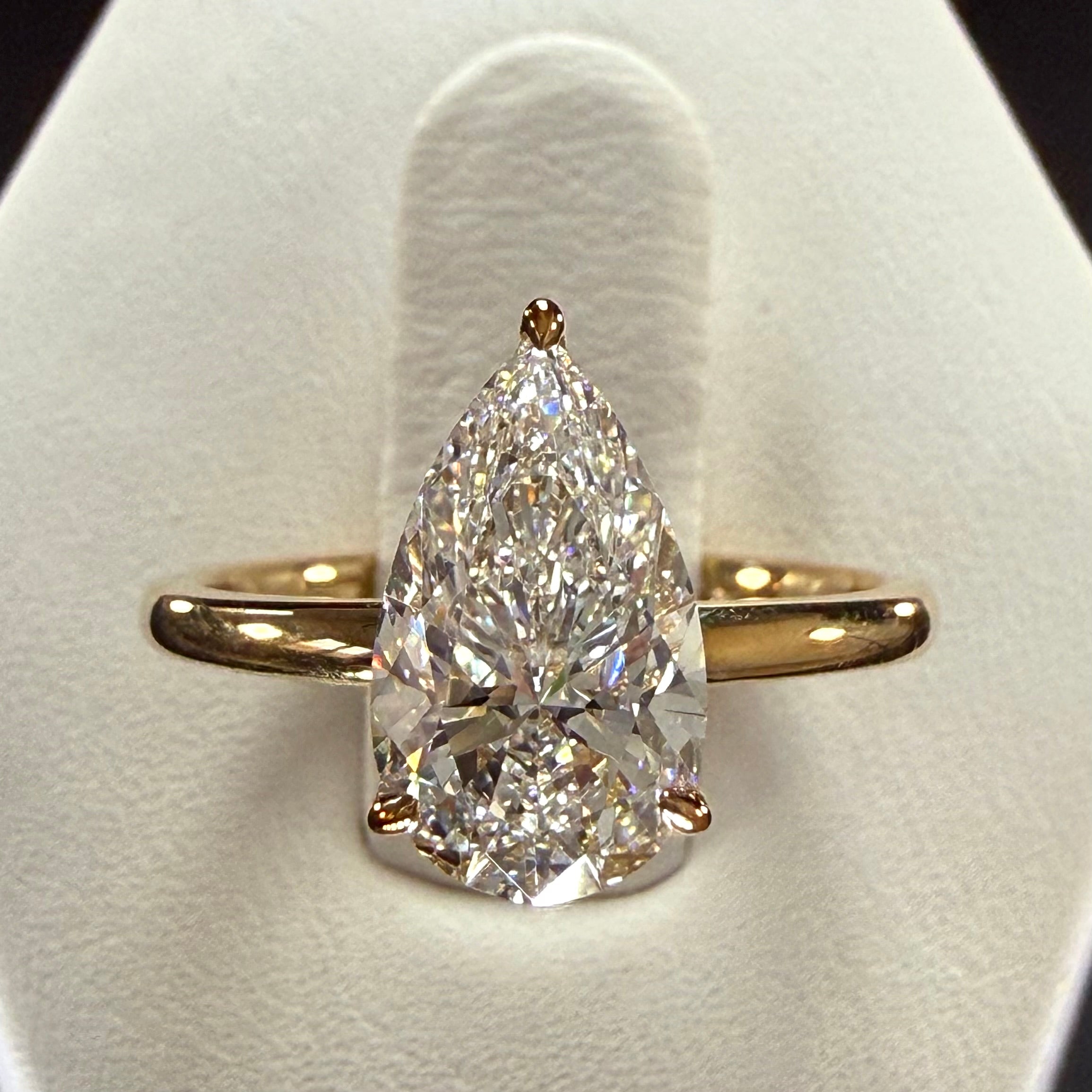 Pear Lab Grown Diamond Engagement Ring | 1.5ct IGI Certified | 14K Yellow Gold
