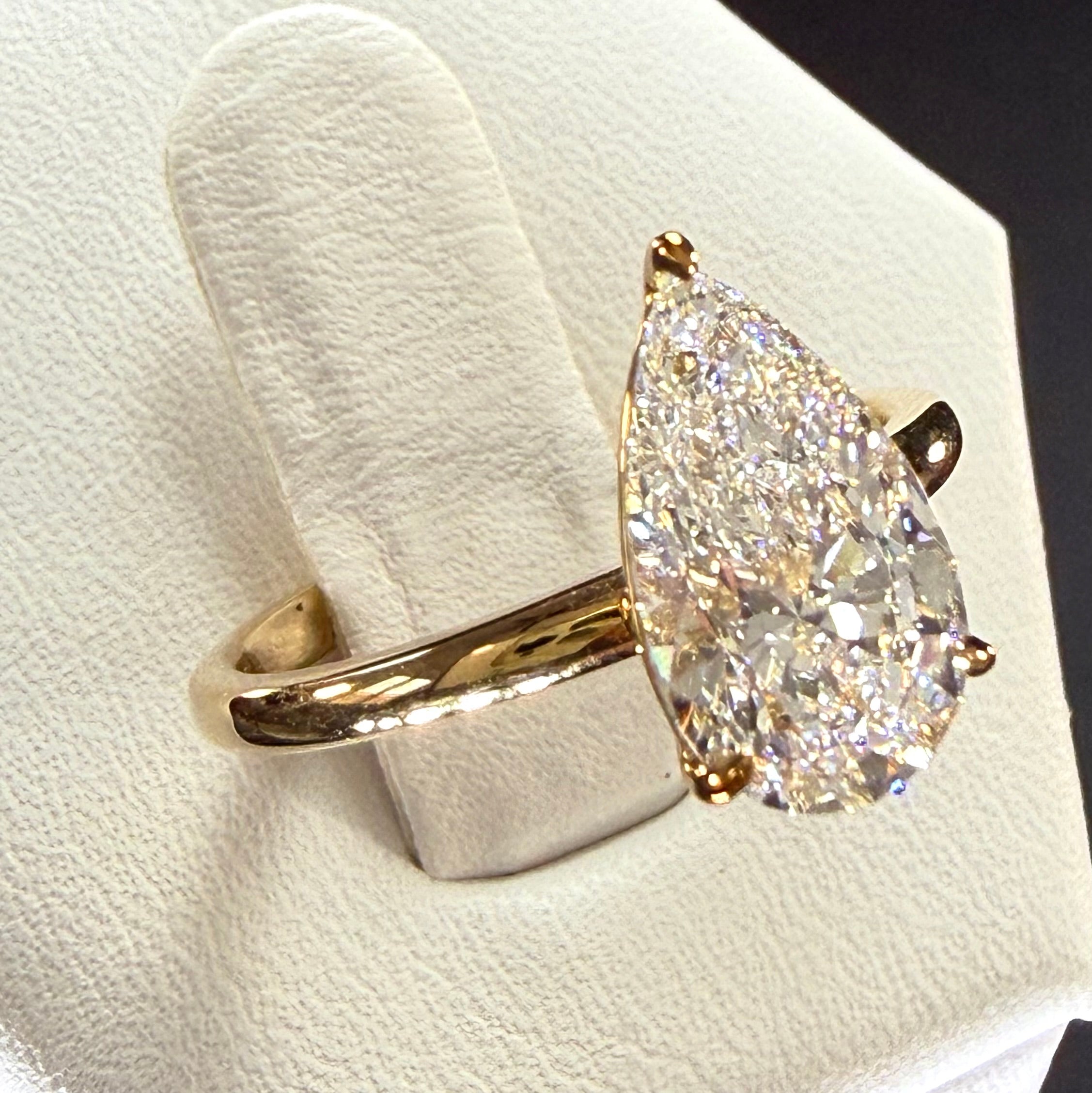 Pear Lab Grown Diamond Engagement Ring | 1.5ct IGI Certified | 14K Yellow Gold