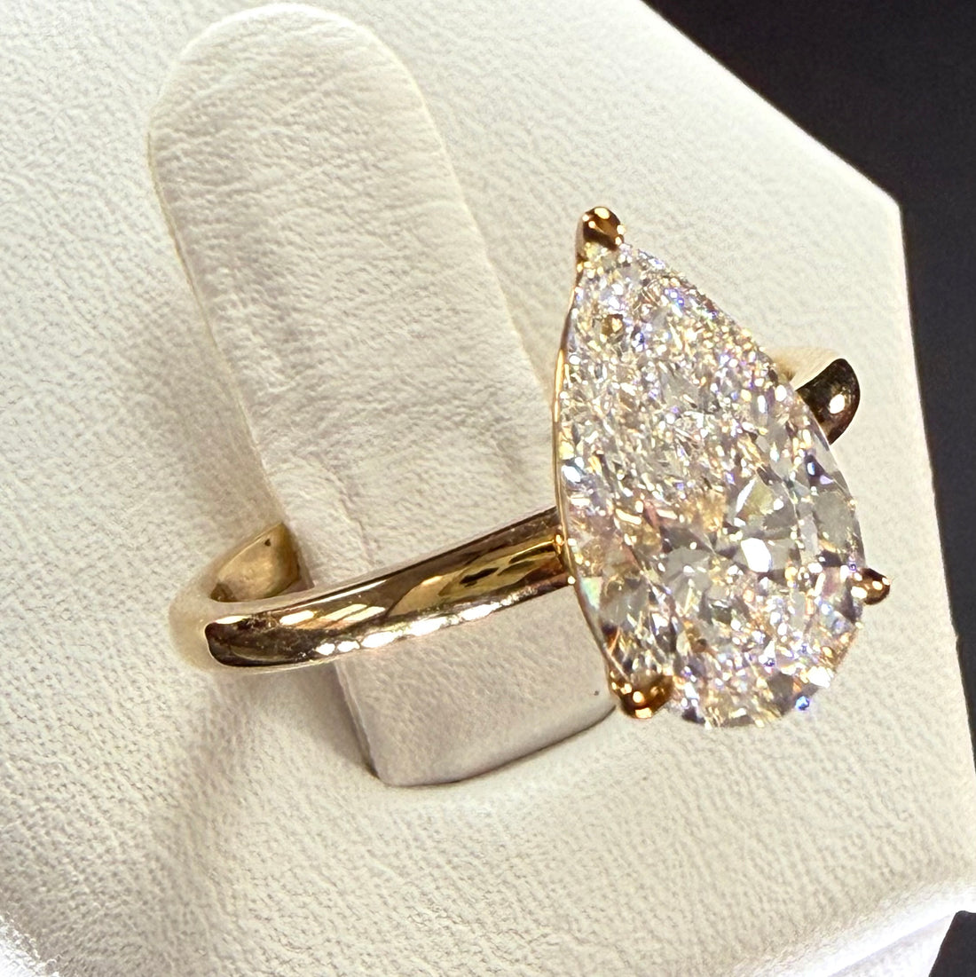 Pear Lab Grown Diamond Engagement Ring | 1.5ct IGI Certified | 14K Yellow Gold