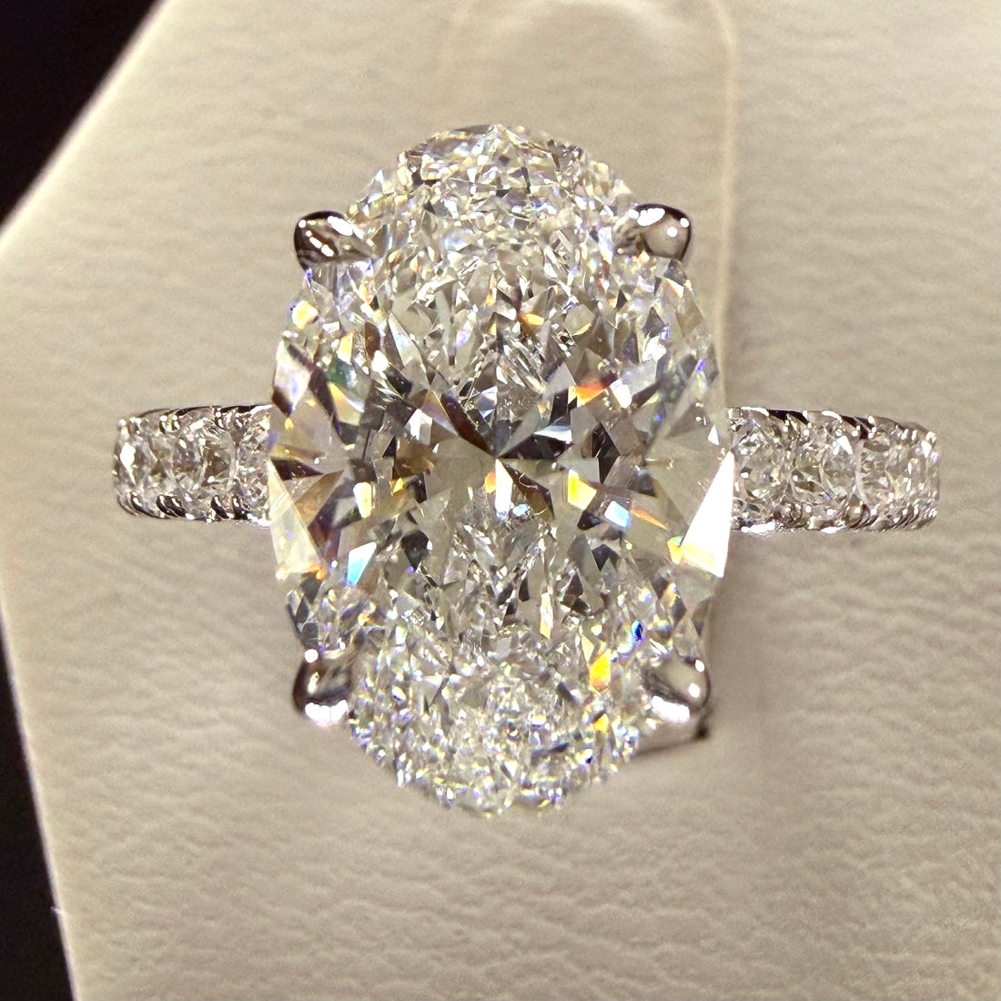 Oval Cut Diamond Engagement Ring