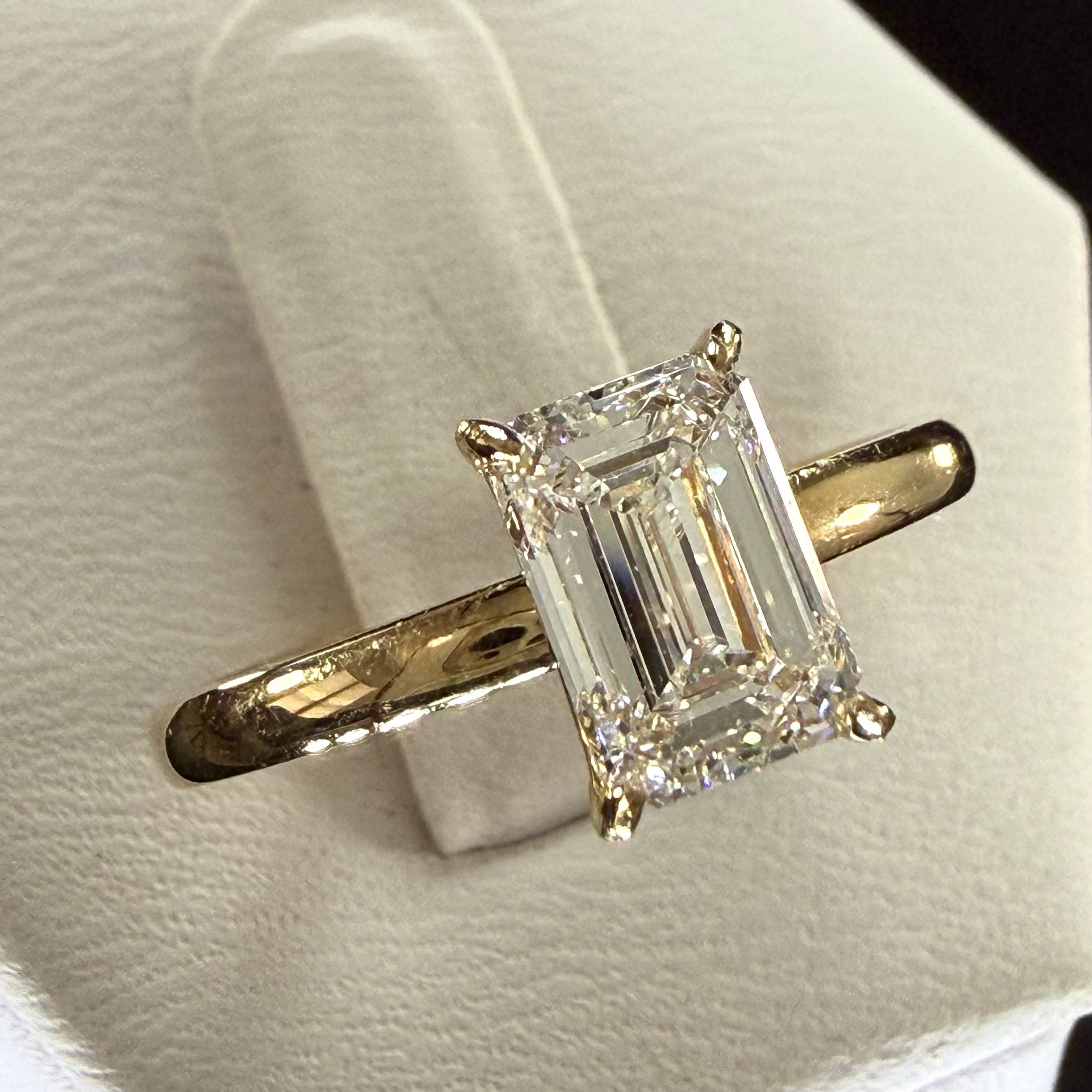 Elongated Emerald Cut Lab Grown Diamond Engagement Ring | 1.5ct IGI Certified | 14K Yellow Gold