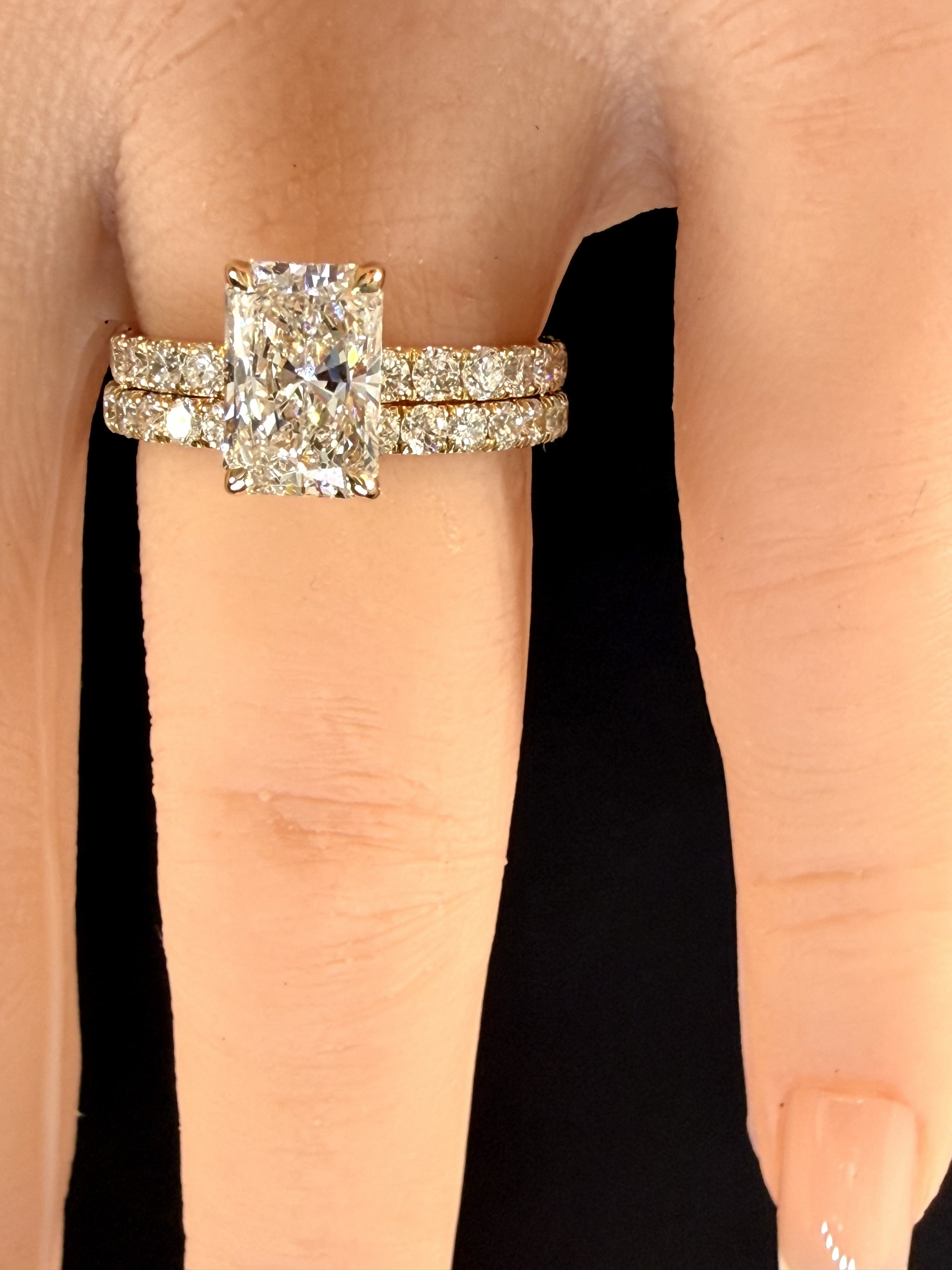 Radiant Cut Lab Grown Diamond Engagement Ring | 2.27ct IGI Certified | 14K Yellow Gold