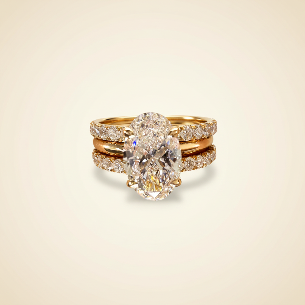 Oval-cut diamond solitaire band detail