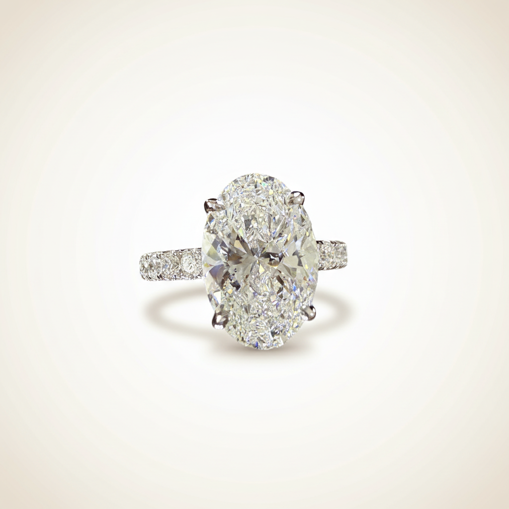 Oval lab-grown diamond pavé ring profile