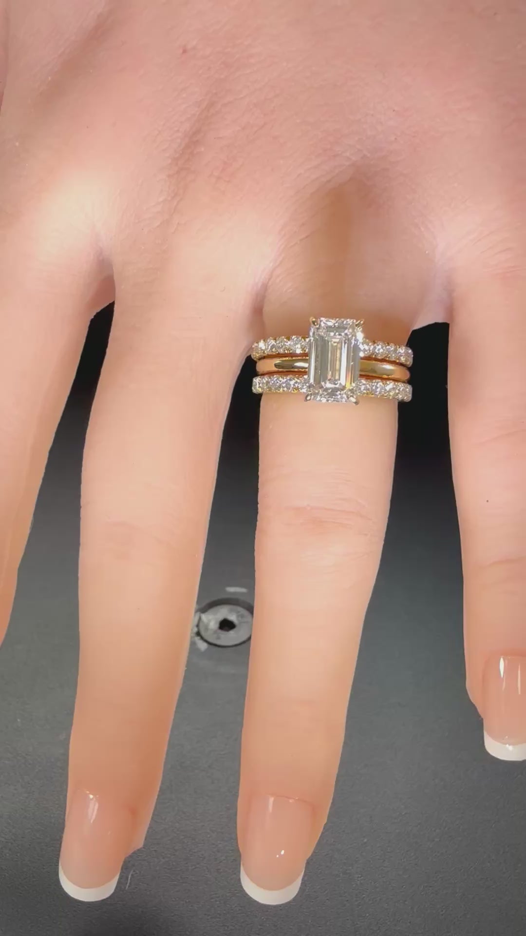 2ct Emerald Lab Diamond Solitaire Engagement Ring | D/VS1 IGI | 14K Yellow Gold