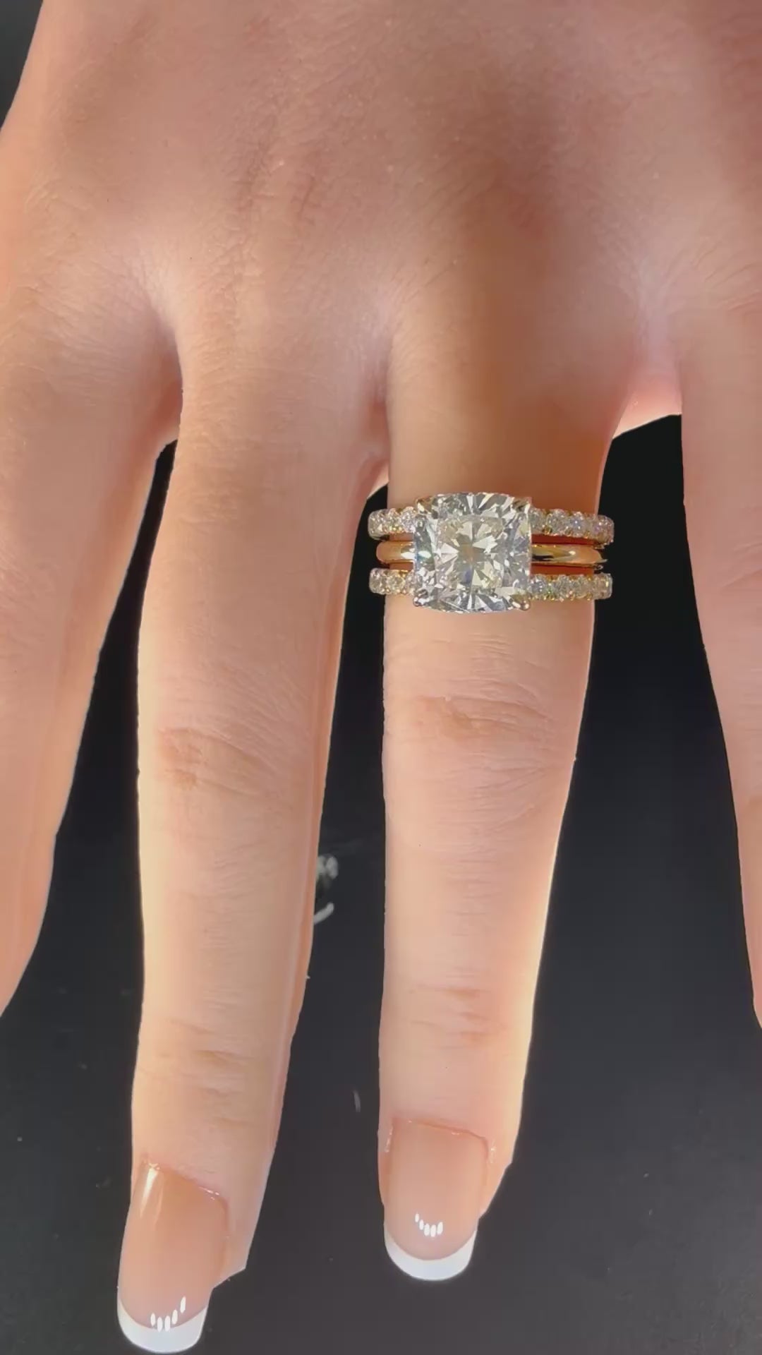 3.00ct Cushion-Cut Lab Diamond Solitaire Engagement Ring | 14K Yellow Gold | D/VS1 IGI Certified