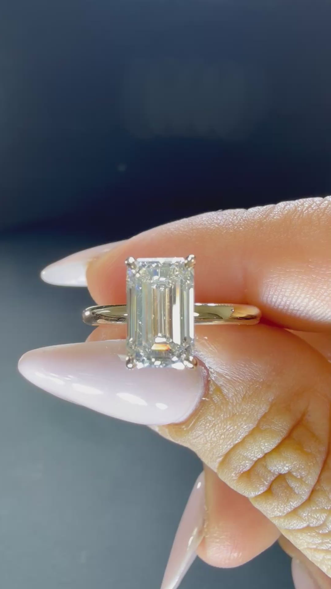 2ct Emerald Lab Diamond Solitaire Engagement Ring | D/VS1 IGI | 14K Yellow Gold